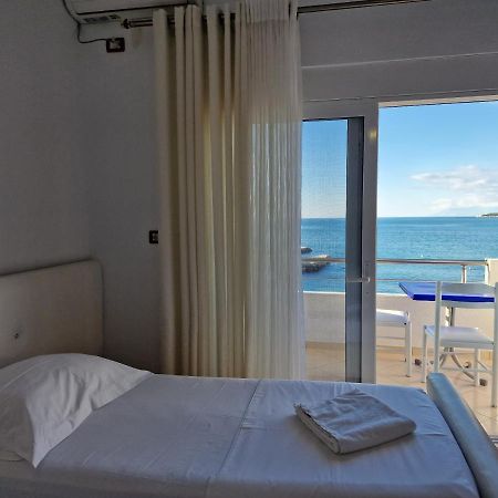 Hotel Artur Ksamil Bagian luar foto