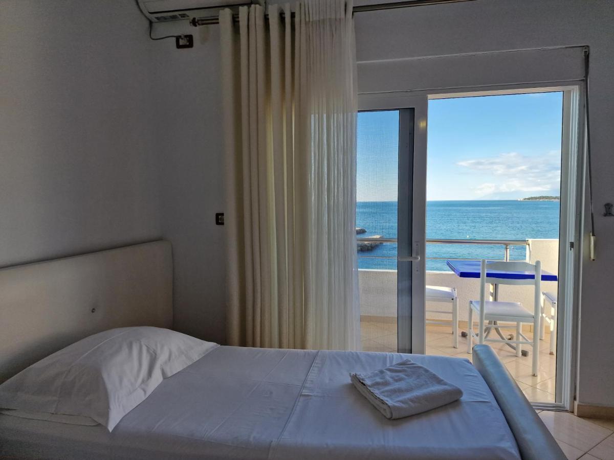 Hotel Artur Ksamil Bagian luar foto