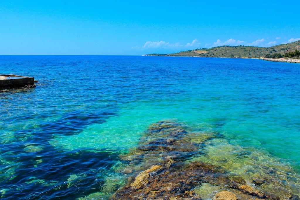Hotel Artur Ksamil Bagian luar foto