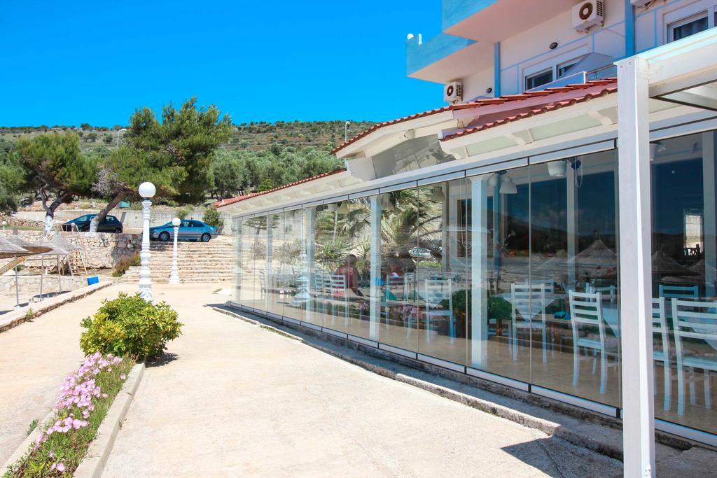 Hotel Artur Ksamil Bagian luar foto