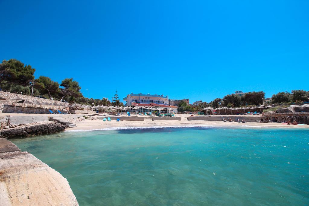 Hotel Artur Ksamil Bagian luar foto
