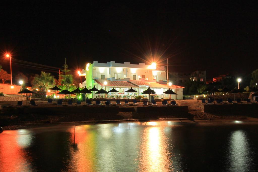 Hotel Artur Ksamil Bagian luar foto