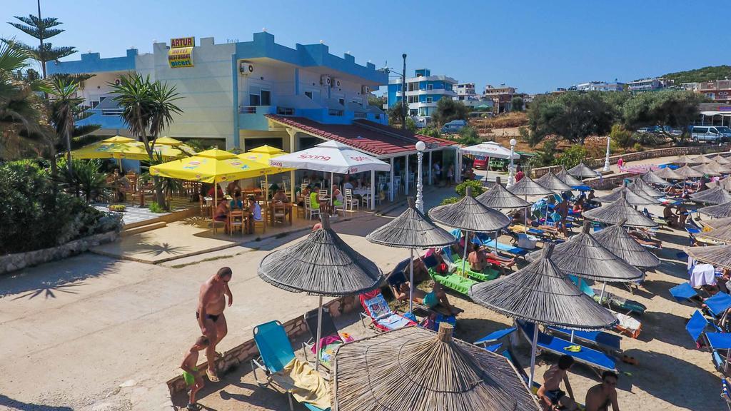 Hotel Artur Ksamil Bagian luar foto