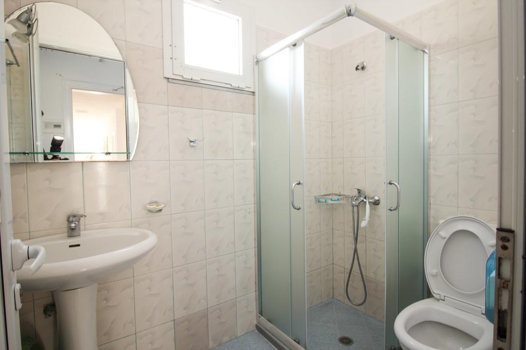 Hotel Artur Ksamil Bagian luar foto