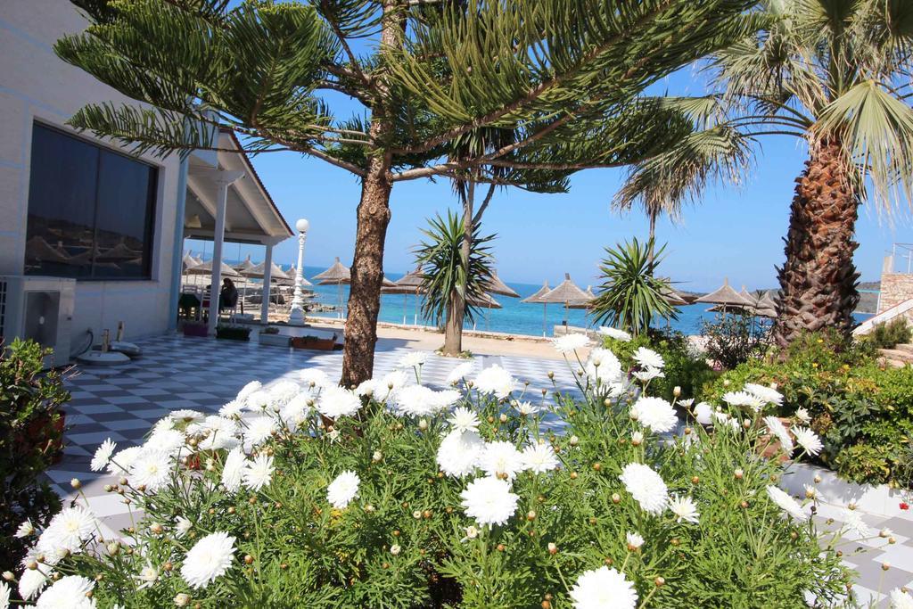 Hotel Artur Ksamil Bagian luar foto
